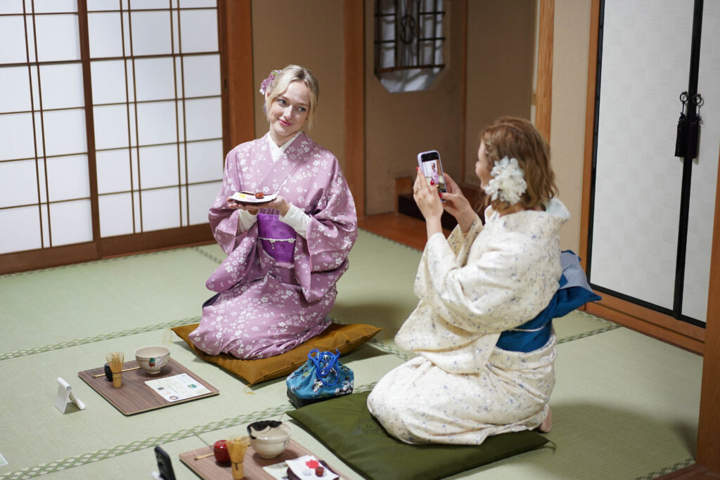 Kyoto Tea Ceremony & Matcha Making TIA(茶愛)